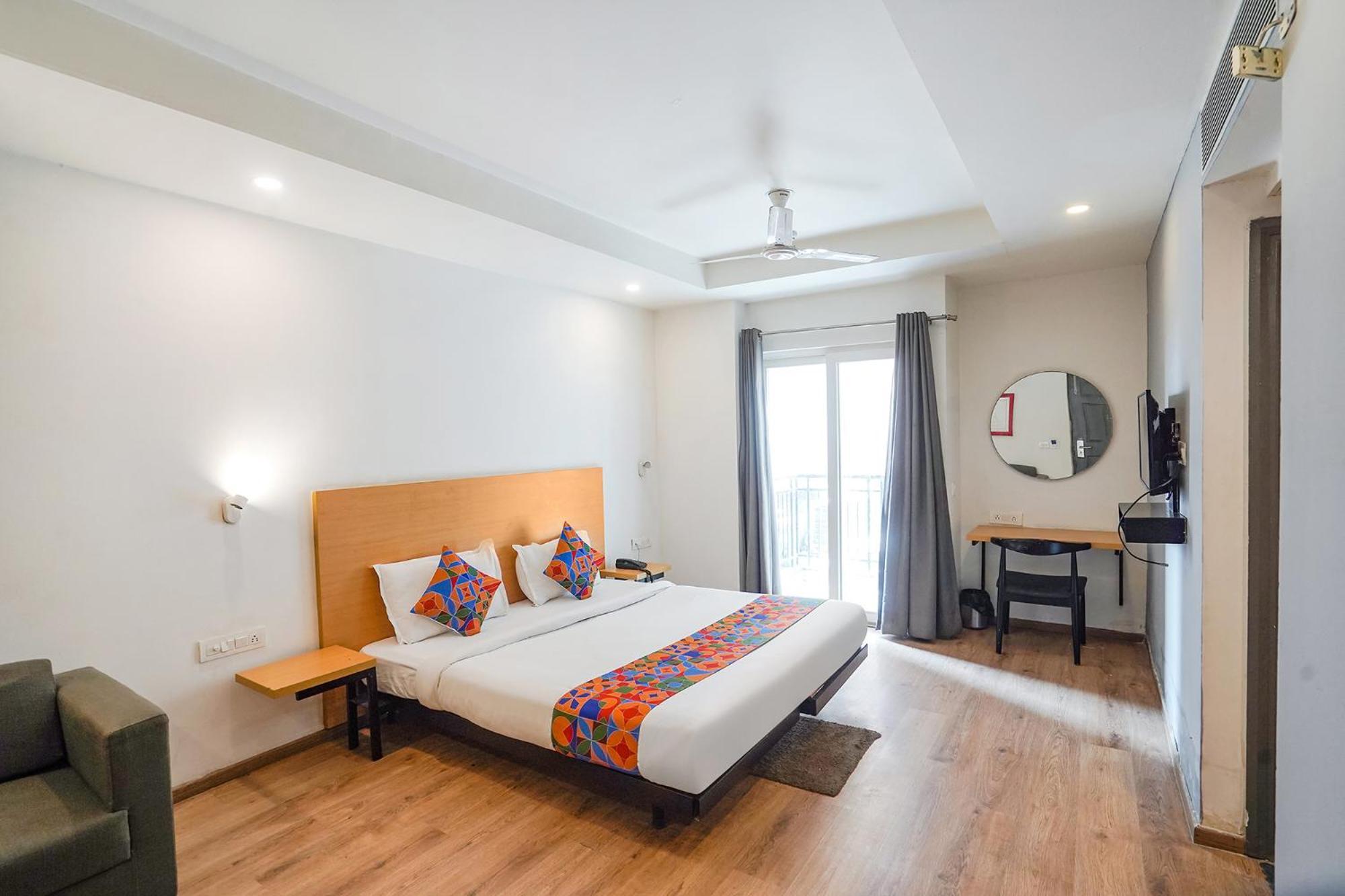 Fabhotel Prime Cloud 9 Ghaziabad Eksteriør bilde