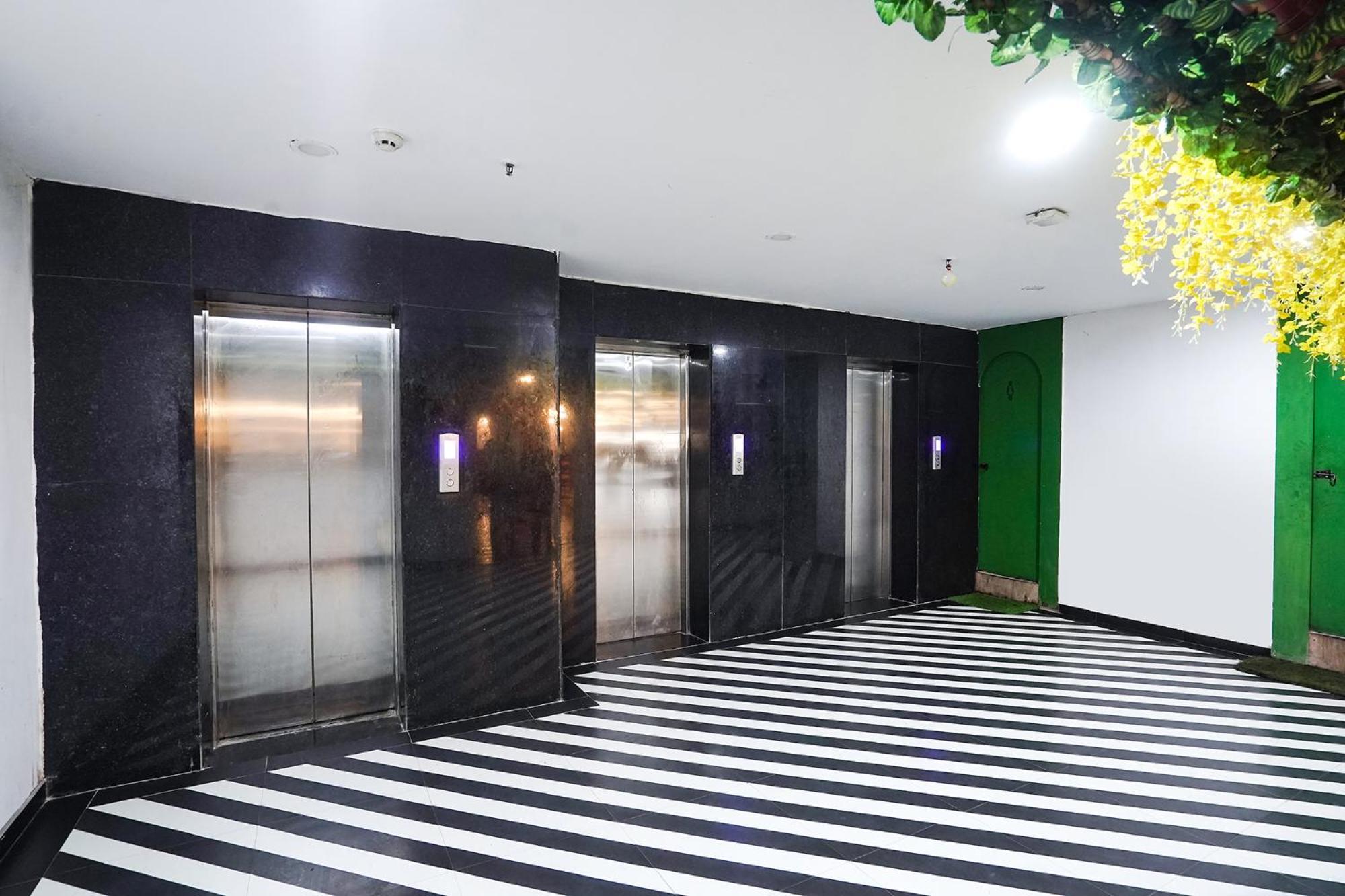 Fabhotel Prime Cloud 9 Ghaziabad Eksteriør bilde