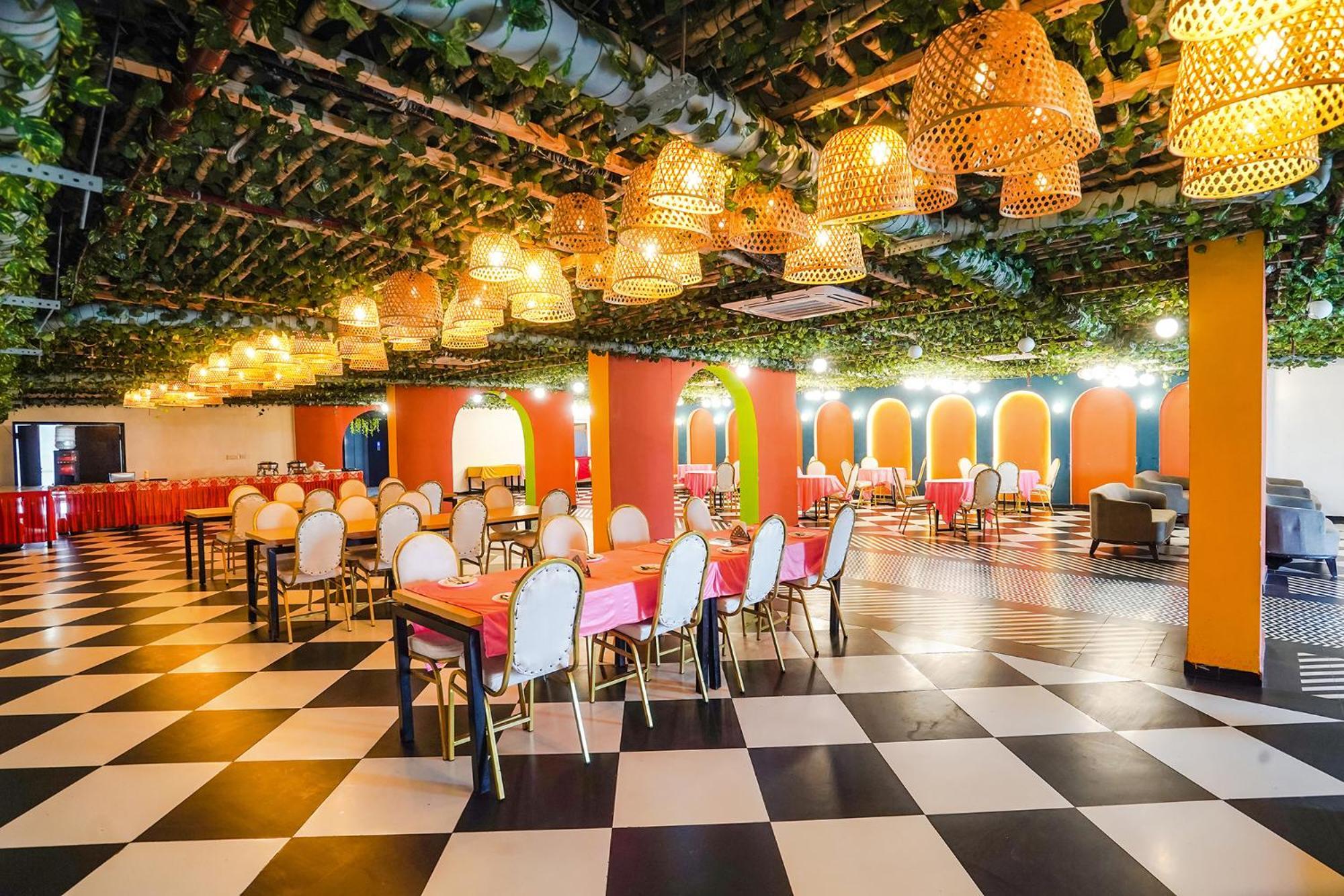 Fabhotel Prime Cloud 9 Ghaziabad Eksteriør bilde